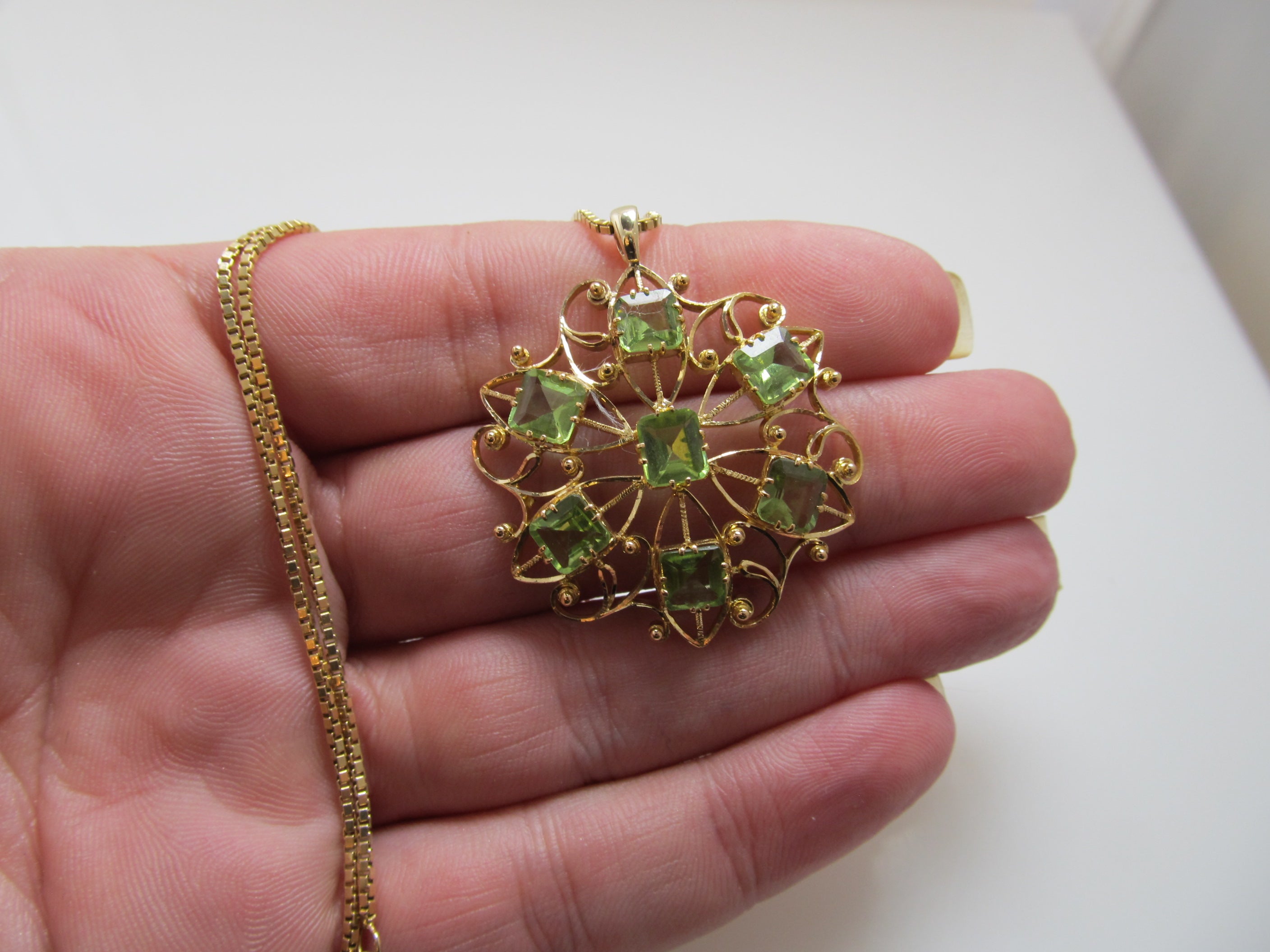 Vintage peridot necklace, 14k yellow gold