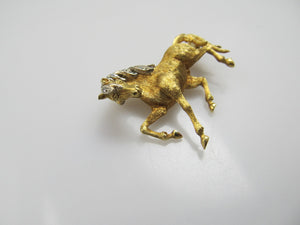 18k Yellow Gold Horse Pin With Diamonds