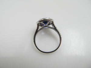 14k White Gold Ring With A 3ct Tanzanite And 1.30cts In Diamonds