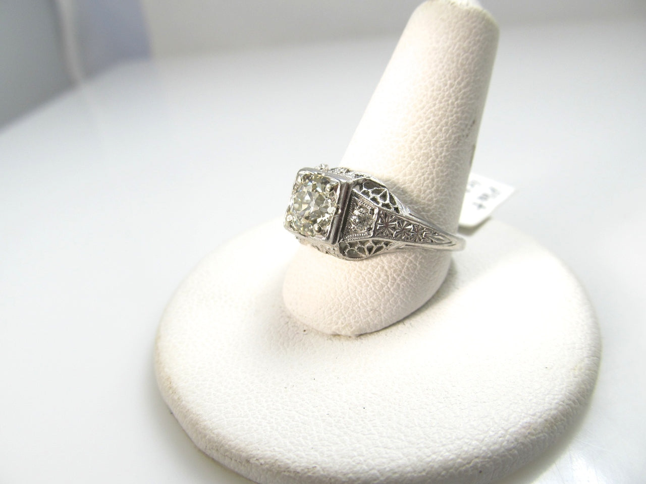 Antique Platinum Filigree Ring With A 1ct Center Diamond, Circa 1920