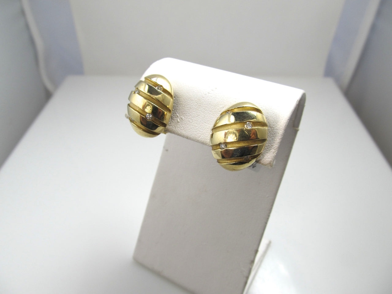 Modernist Estate 18k Yellow Gold Earrings With Diamonds
