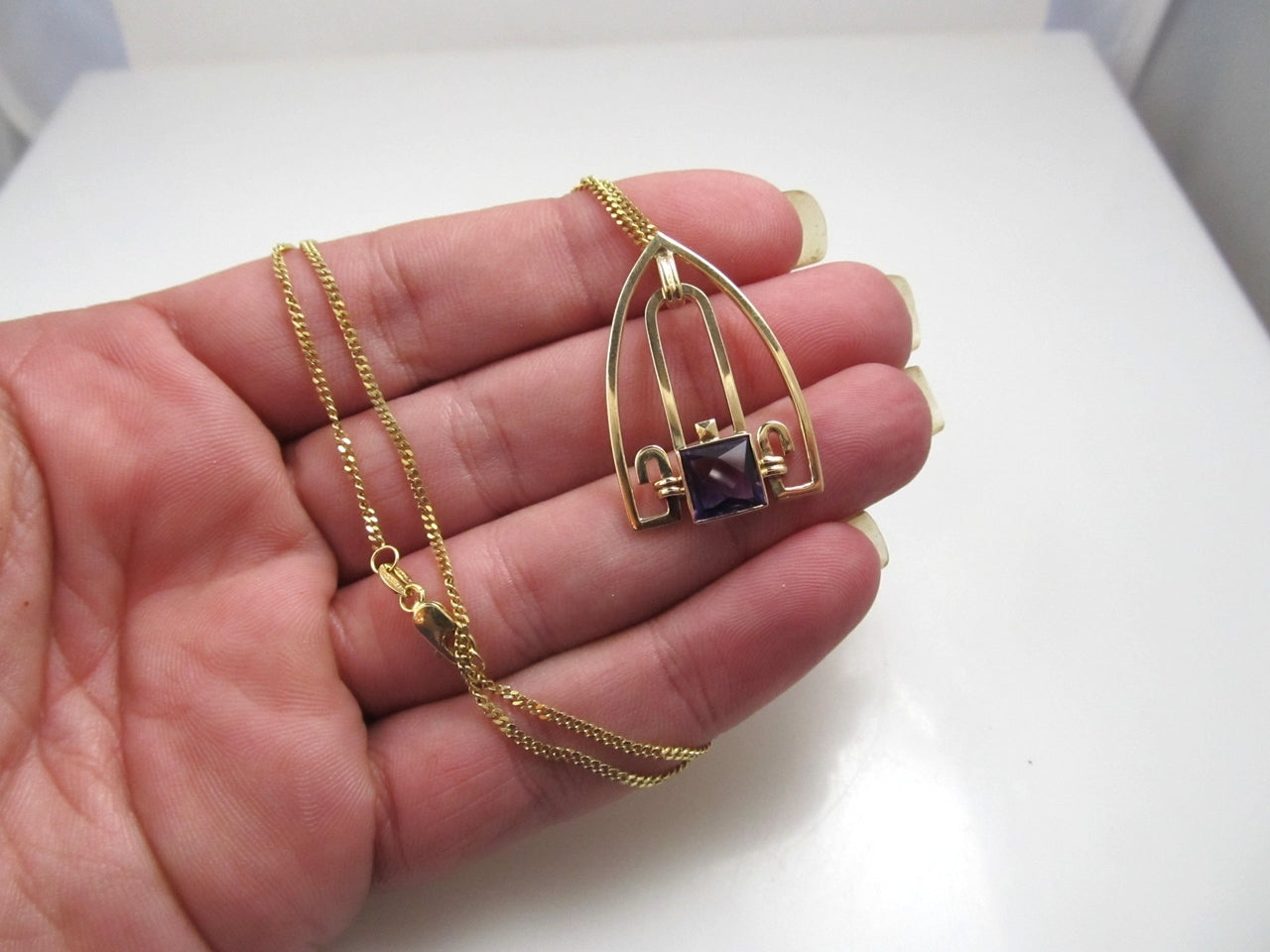 Art Deco 14k Yellow Gold Necklace With An Amethyst, Circa 1920
