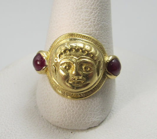 18k Yellow Gold Face Ring With Rubies