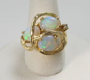 Vintage 14k Yellow Gold Opal Diamond Ring