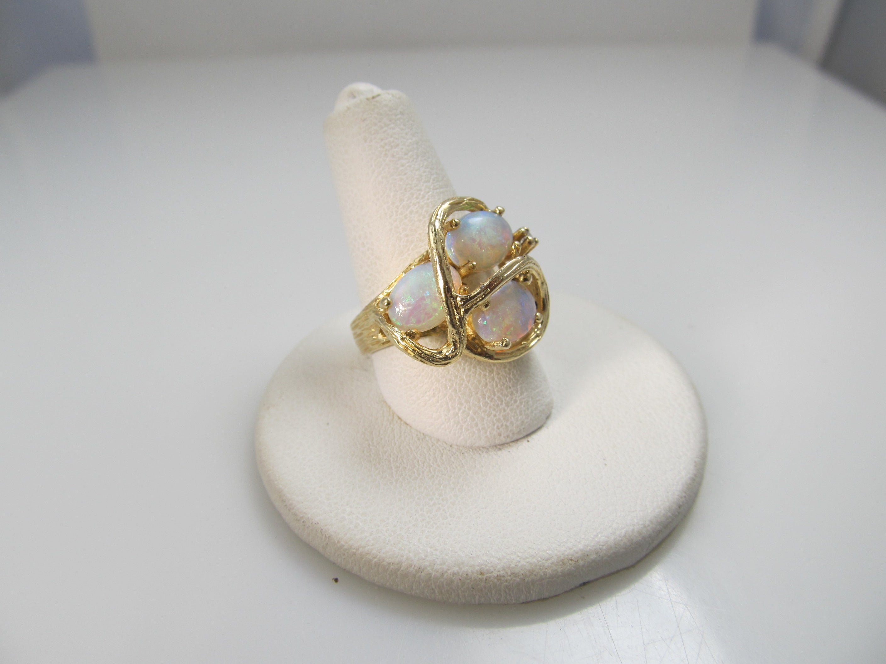 Vintage 14k Yellow Gold Opal Diamond Ring