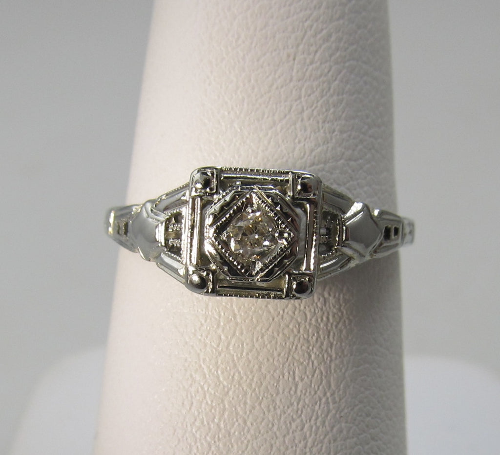 Antique filigree diamond ring, circa 1920