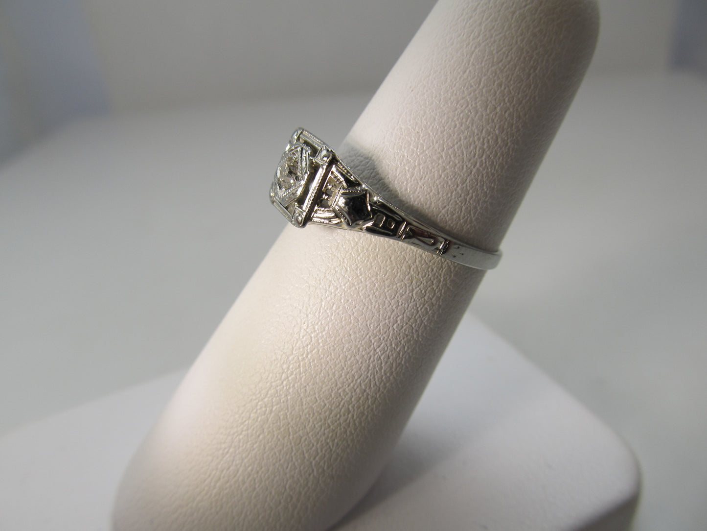 Antique filigree diamond ring, circa 1920