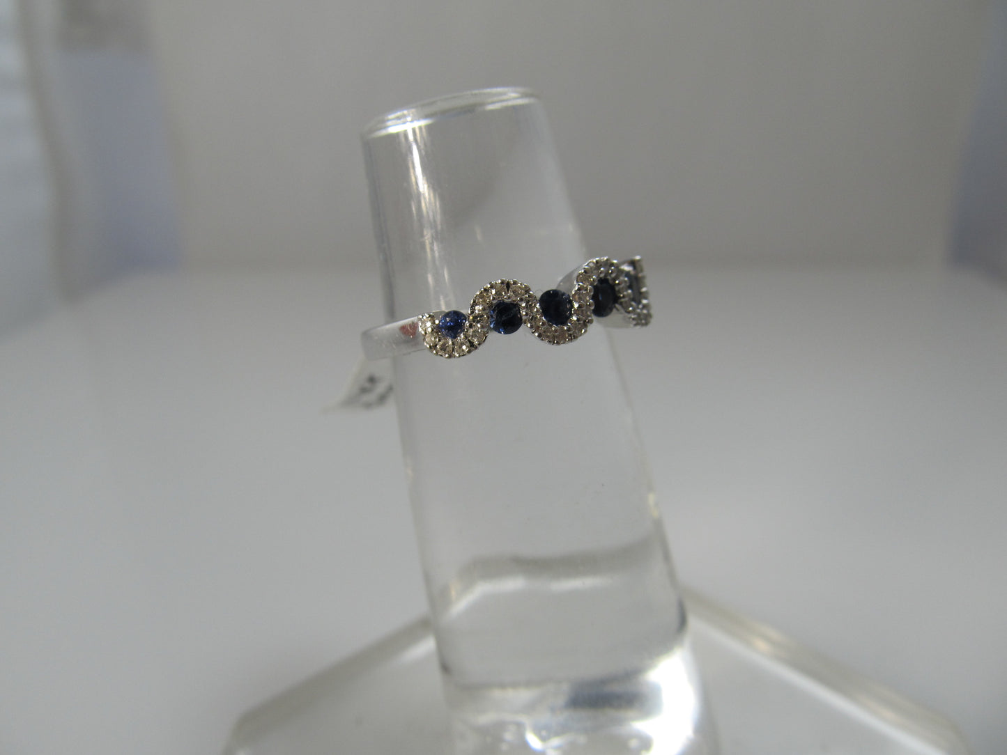 Sapphire and diamond wave ring