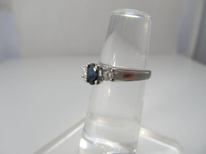 3 stone sapphire diamond ring