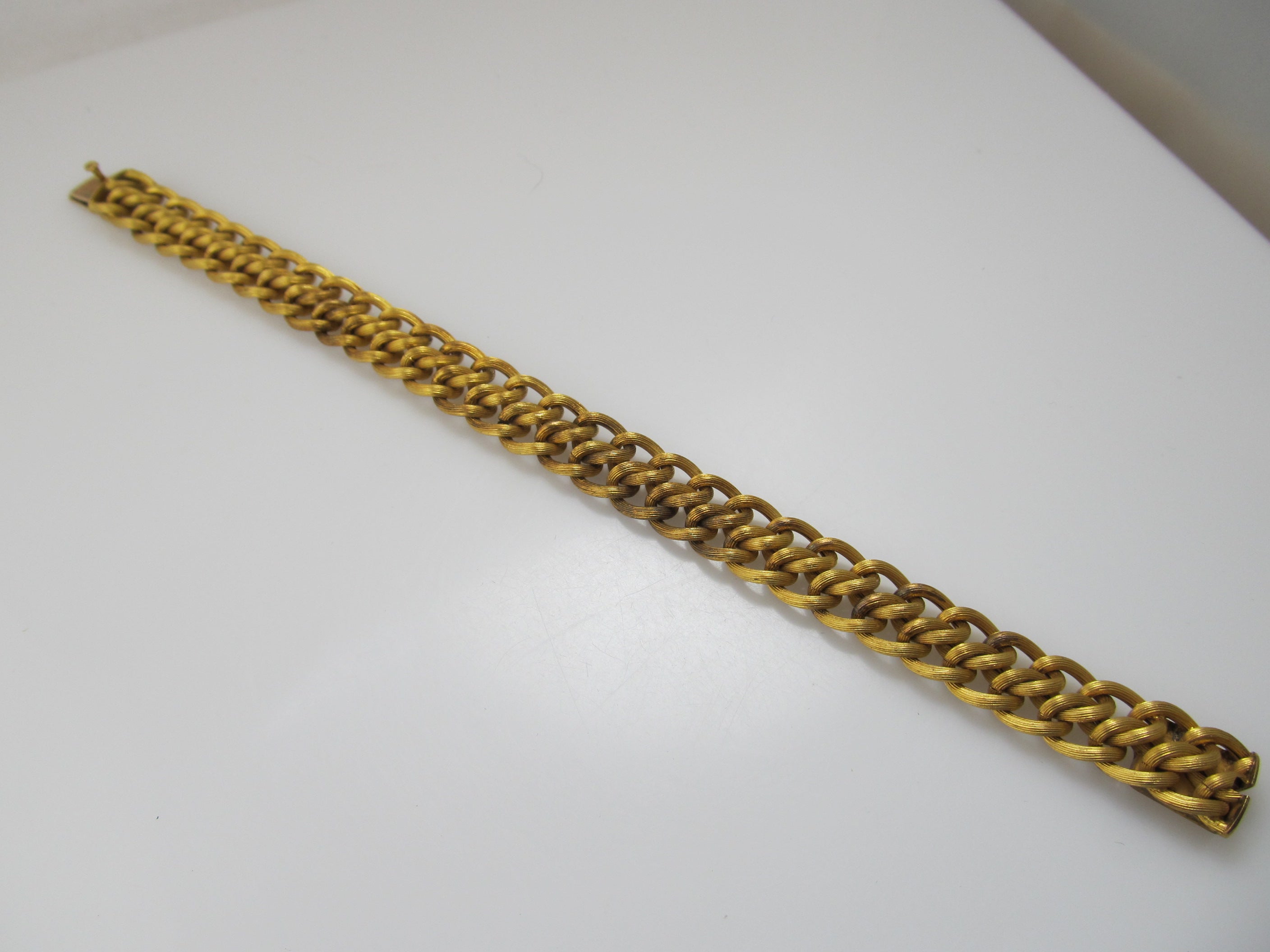 Yellow gold textured link bracelet