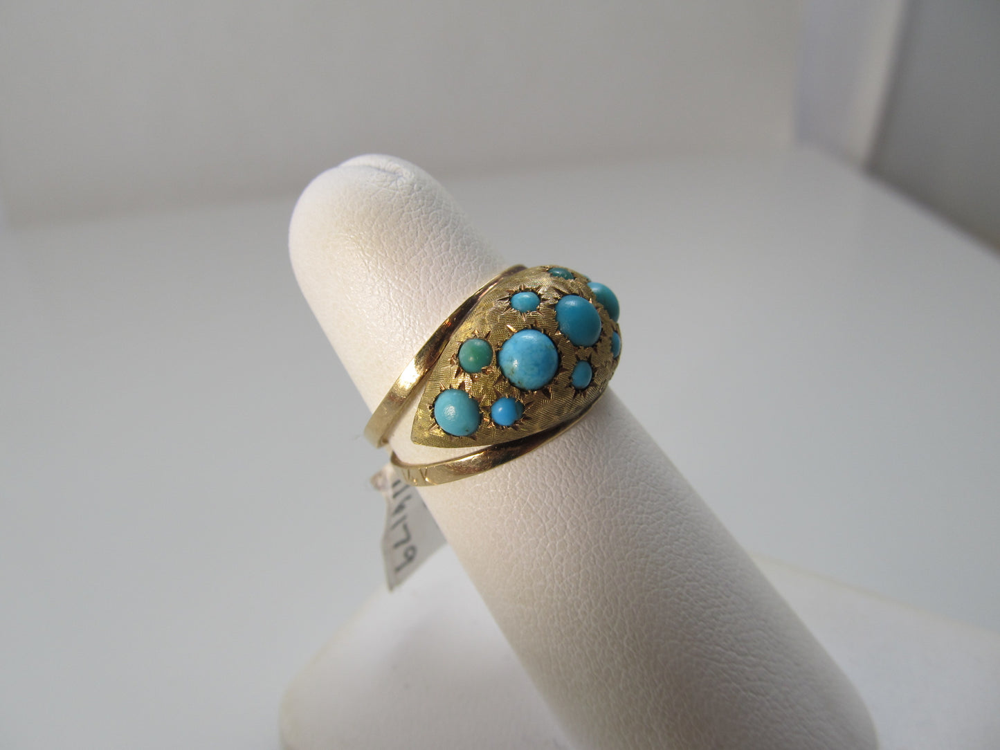 Vintage star set turquoise ring
