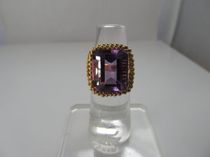 Pretty 10.00ct amethyst ring