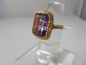 Pretty 10.00ct amethyst ring