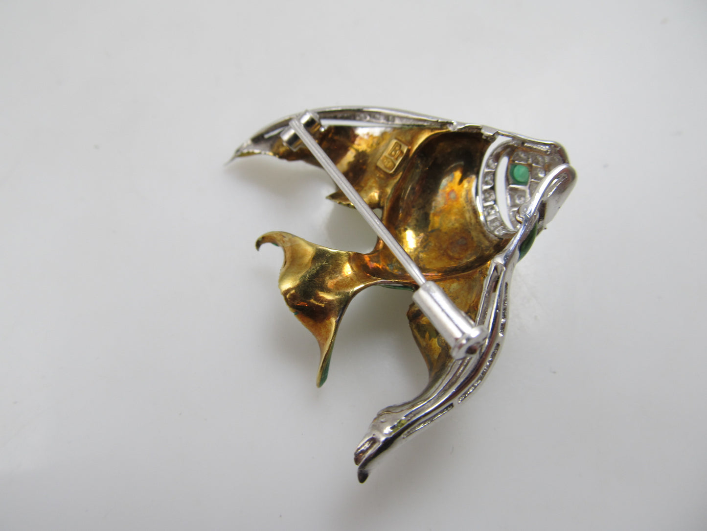 Vintage 18k diamond enamel fish pin