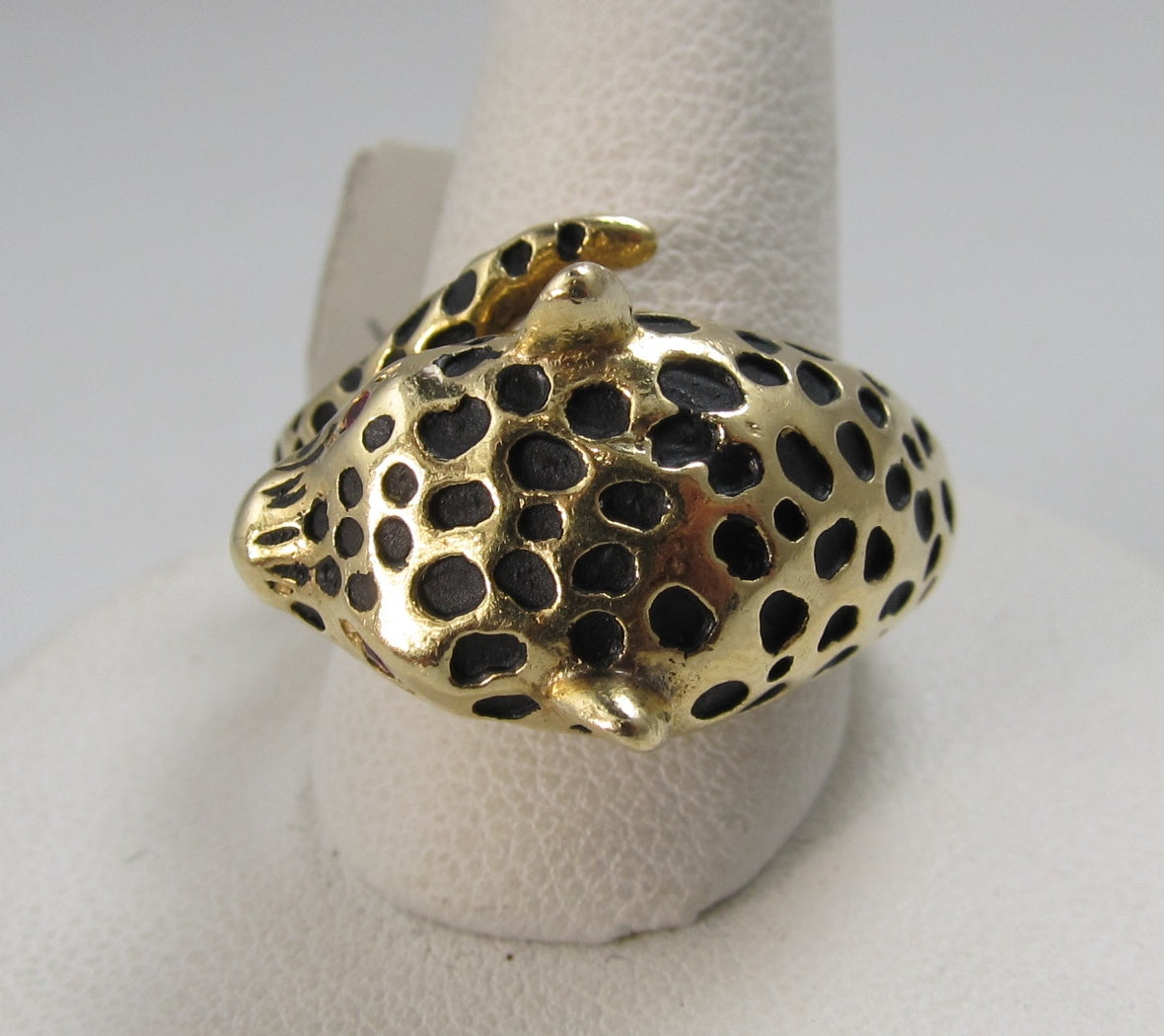 14k yellow gold enamel leopard ring with ruby eyes