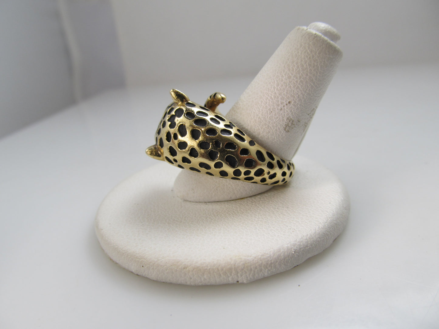 14k yellow gold enamel leopard ring with ruby eyes
