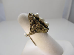 Art Nouveau pearl and onyx ring