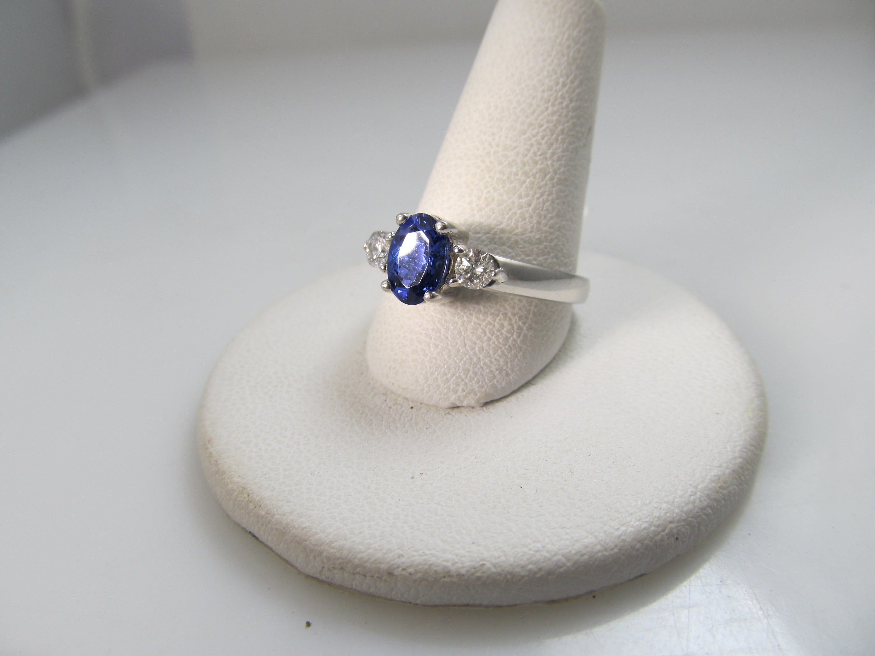 14k white gold tanzanite and diamond ring