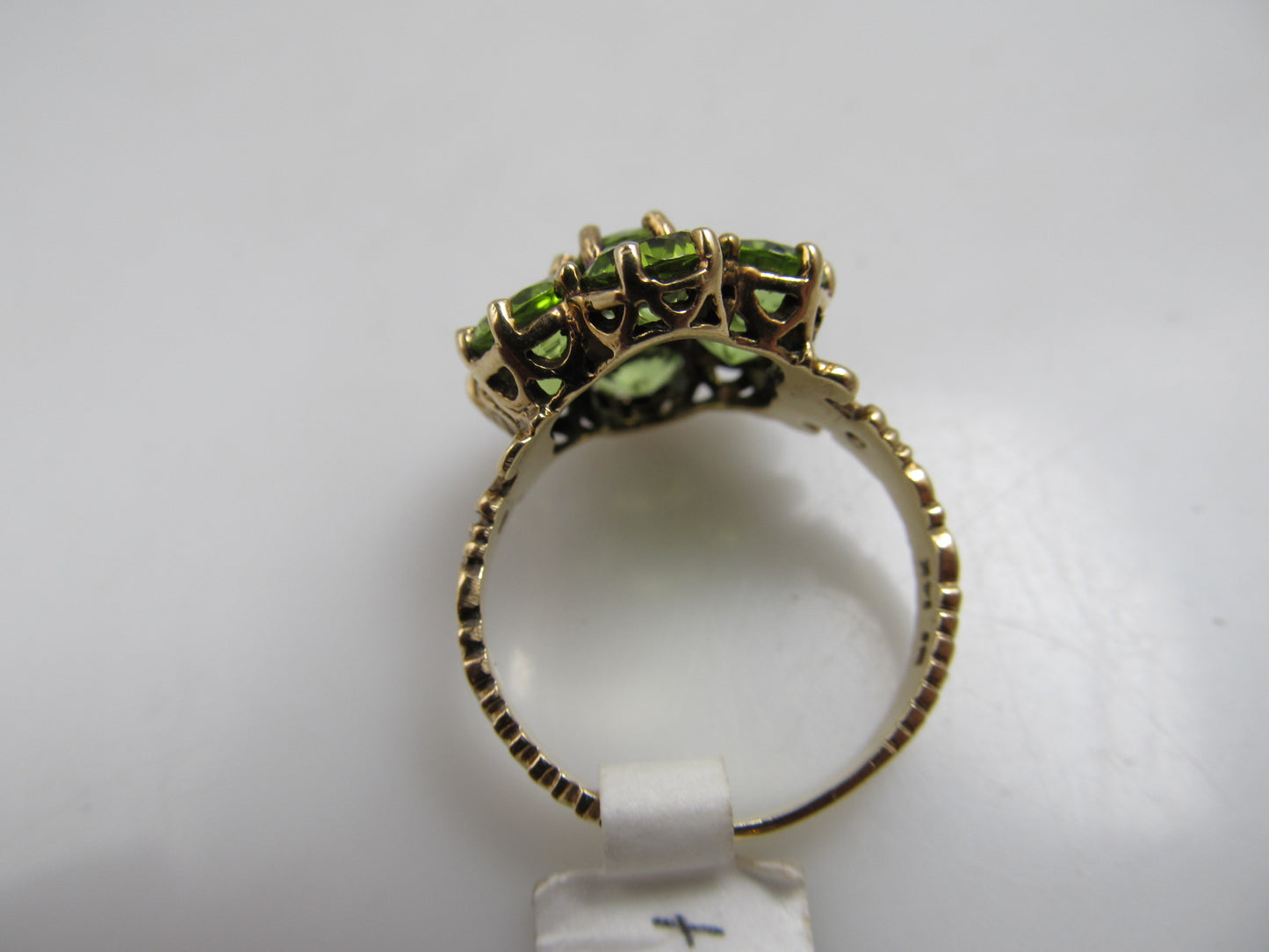 14k gold ring a peridot cluster top
