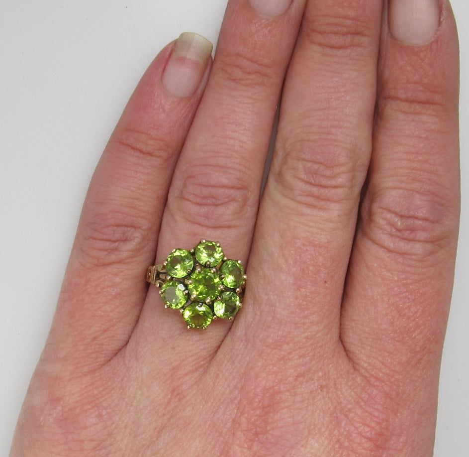 14k gold ring a peridot cluster top