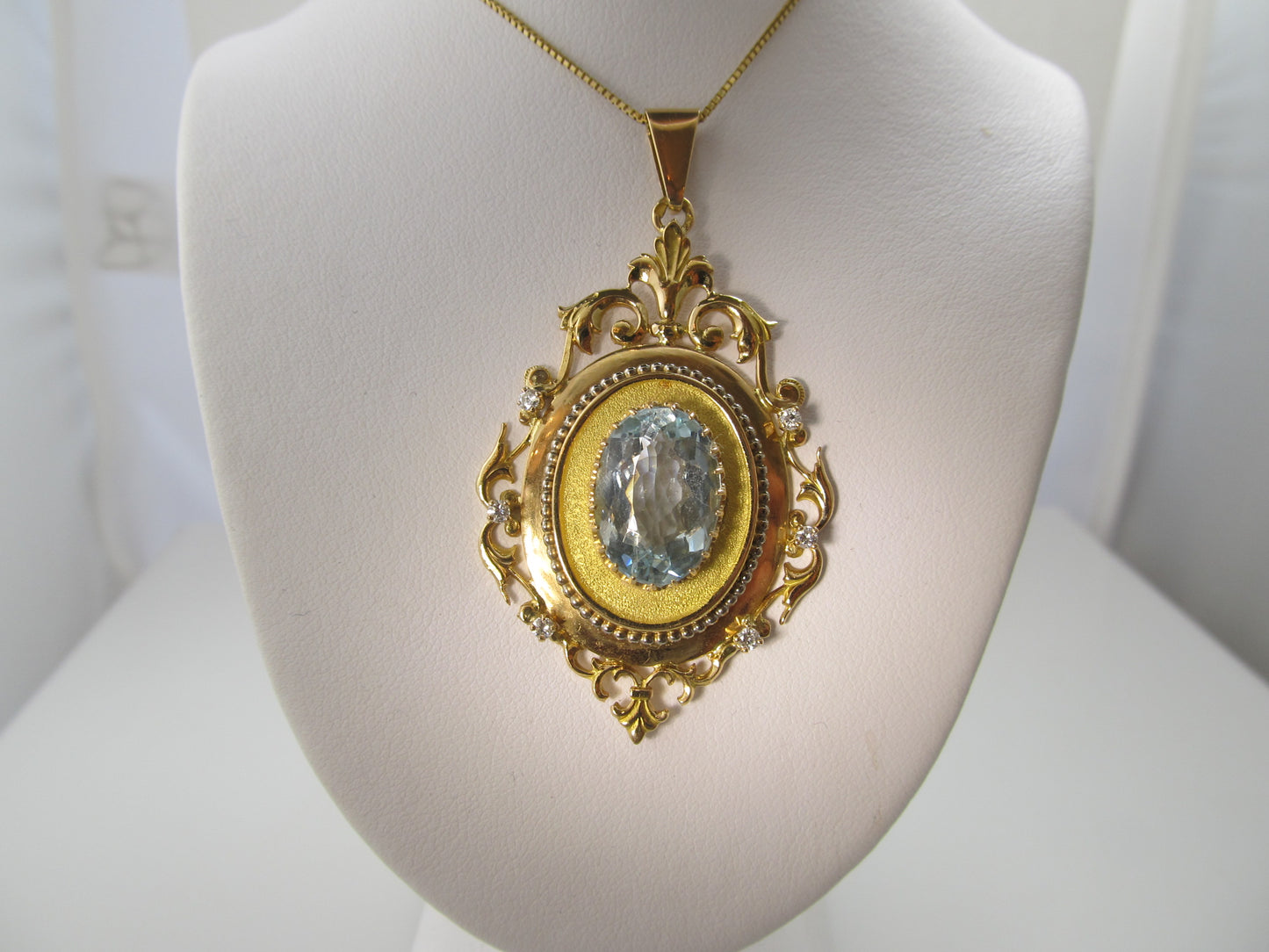 5 75ct aquamarine diamond necklace