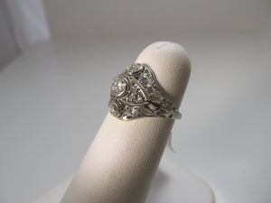 Antique platinum 1ct diamond ring