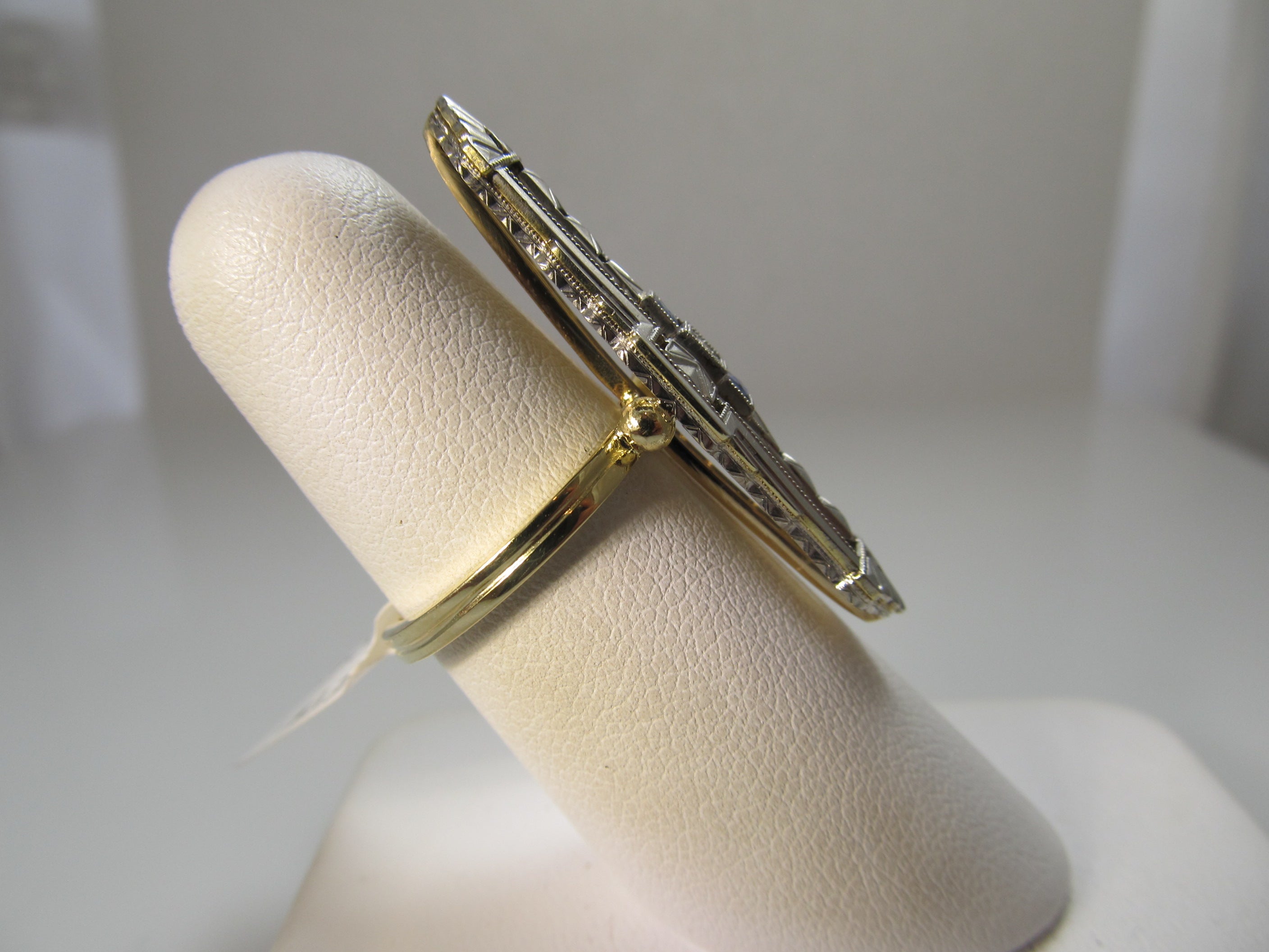 Art Deco sapphire diamond ring