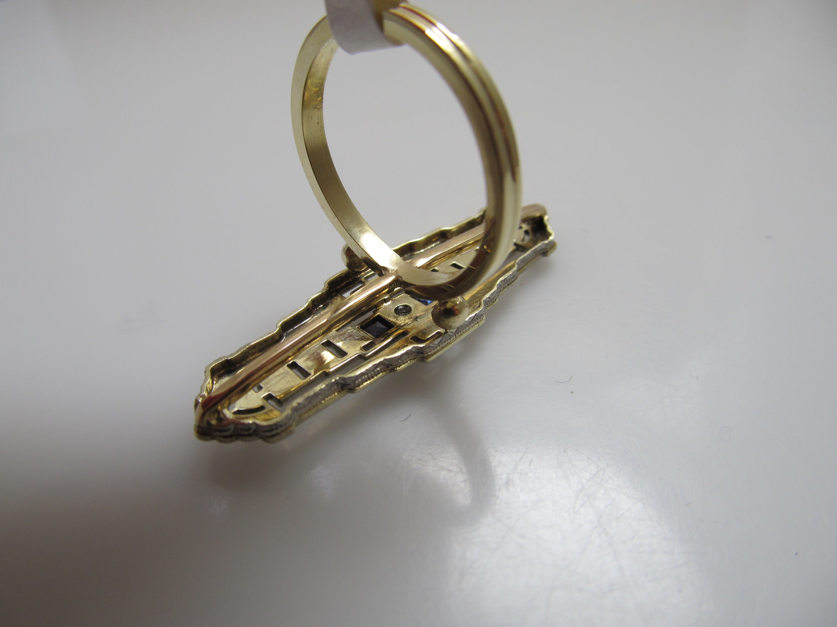 Art Deco sapphire diamond ring