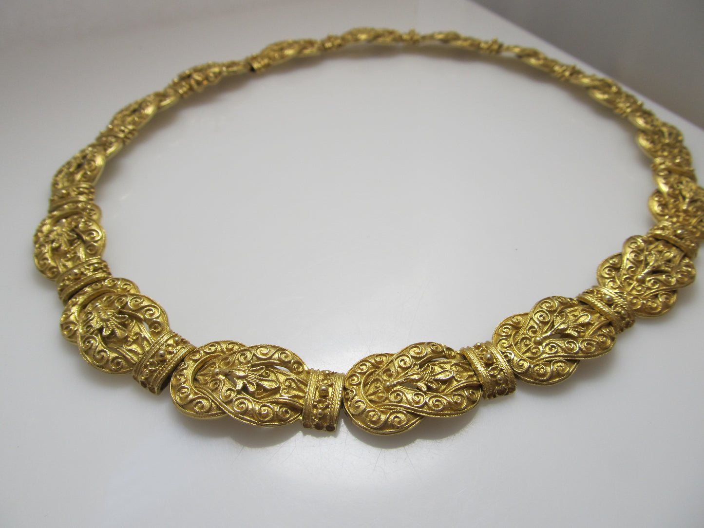 18k yellow gold statement necklace