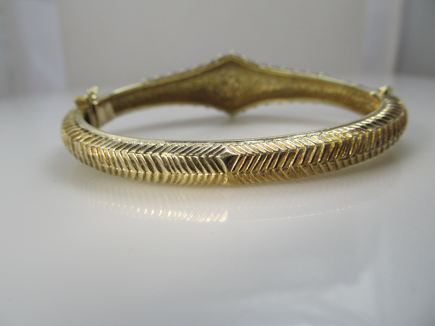 Vintage enamel bangle bracelet