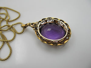 Vintage 14k yellow gold necklace with a large amethyst