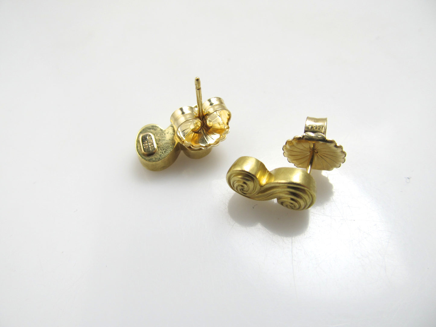Tiffany & Co 18k yellow gold scroll earrings