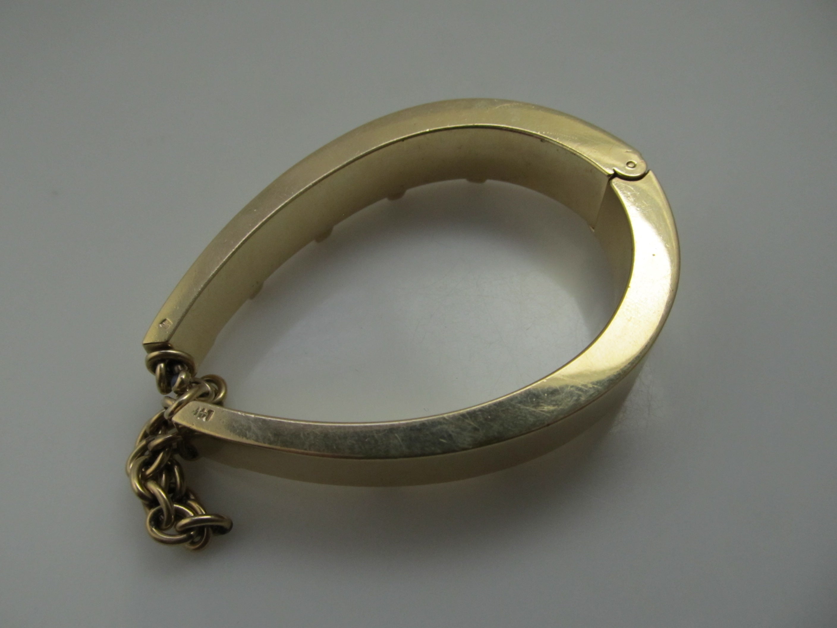 Amazing solid 14k horseshoe bangle bracelet