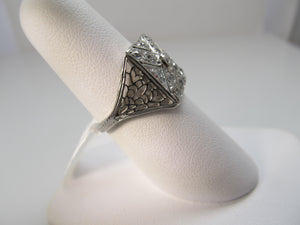 Antique 1.30ct diamond square top ring, circa 1920