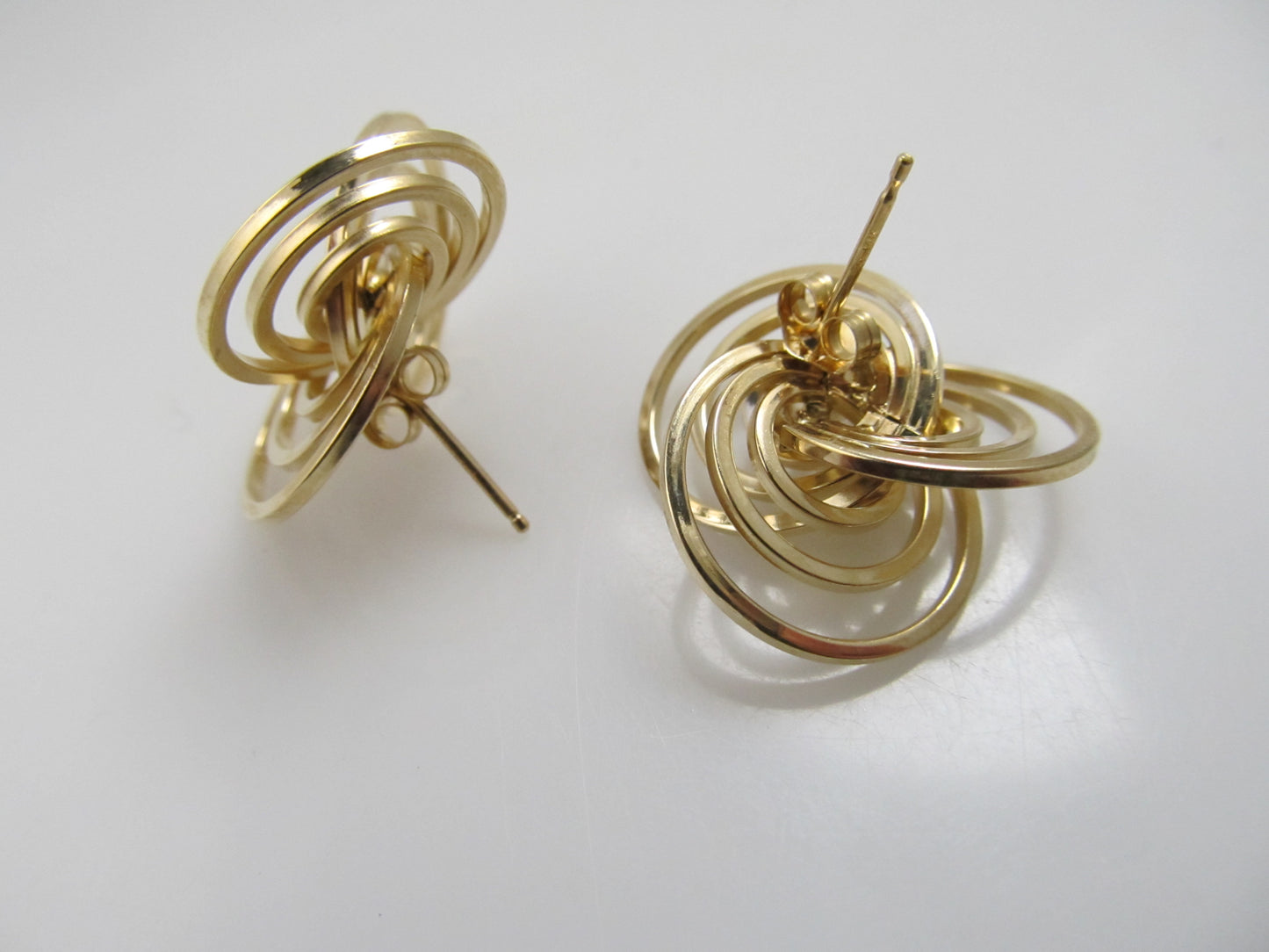 Estate 14k yellow gold spiral earrings
