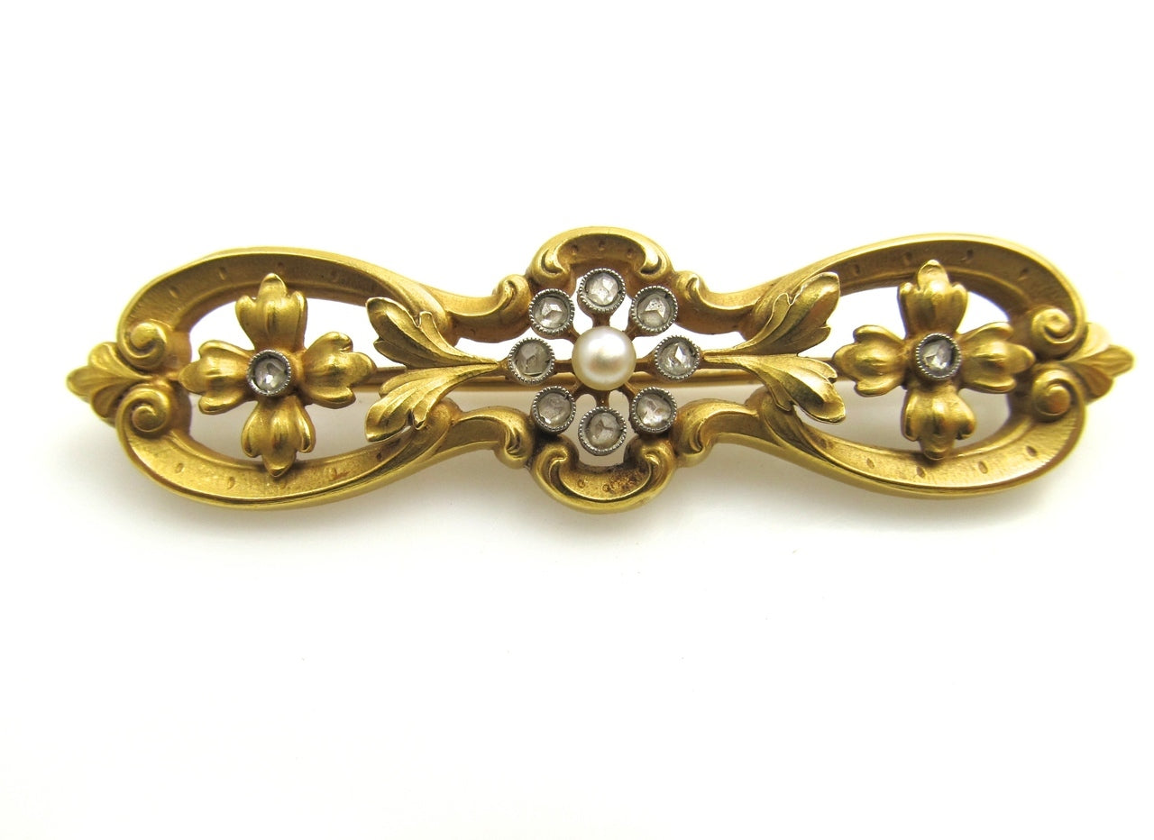 Antique 18k Yellow Gold Pin With Rose Cut Diamonds And Pearls, Circa 1910.