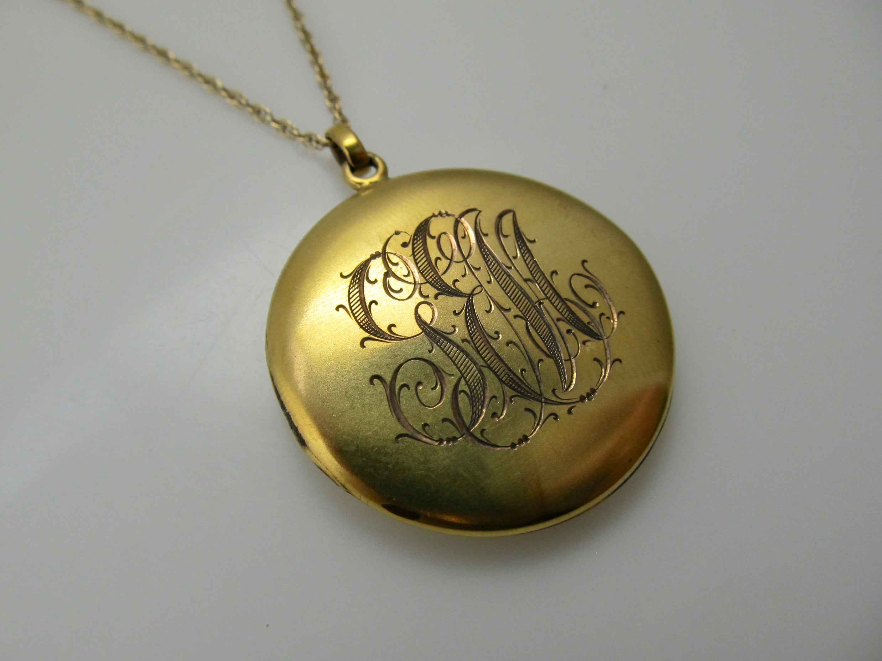 Antique large 14k yellow gold locket