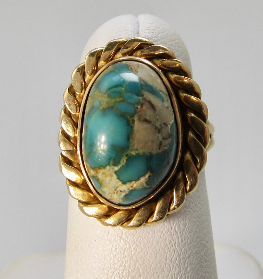 Handmade yellow gold turquoise ring