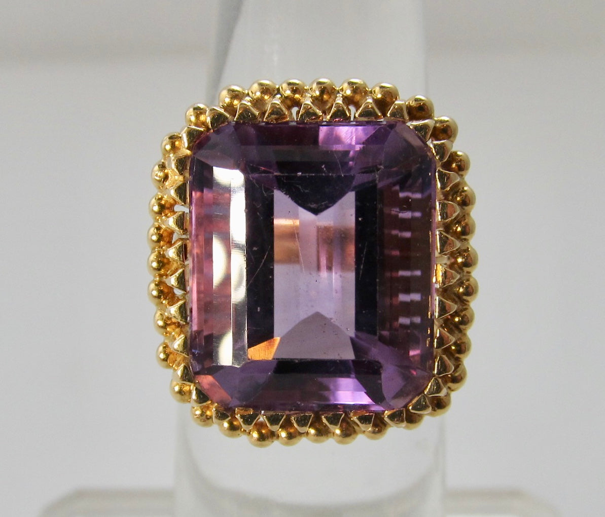 Pretty 10.00ct amethyst ring