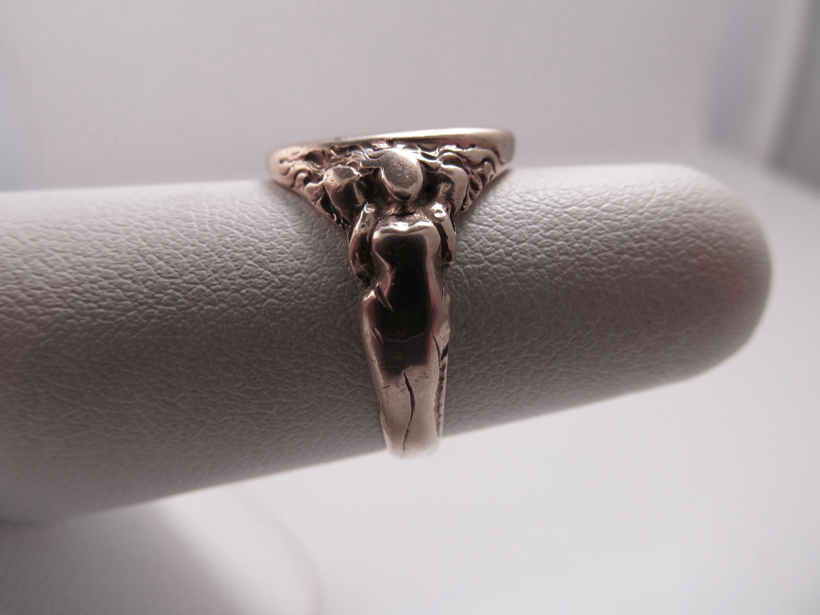 Art Nouveau signet ring