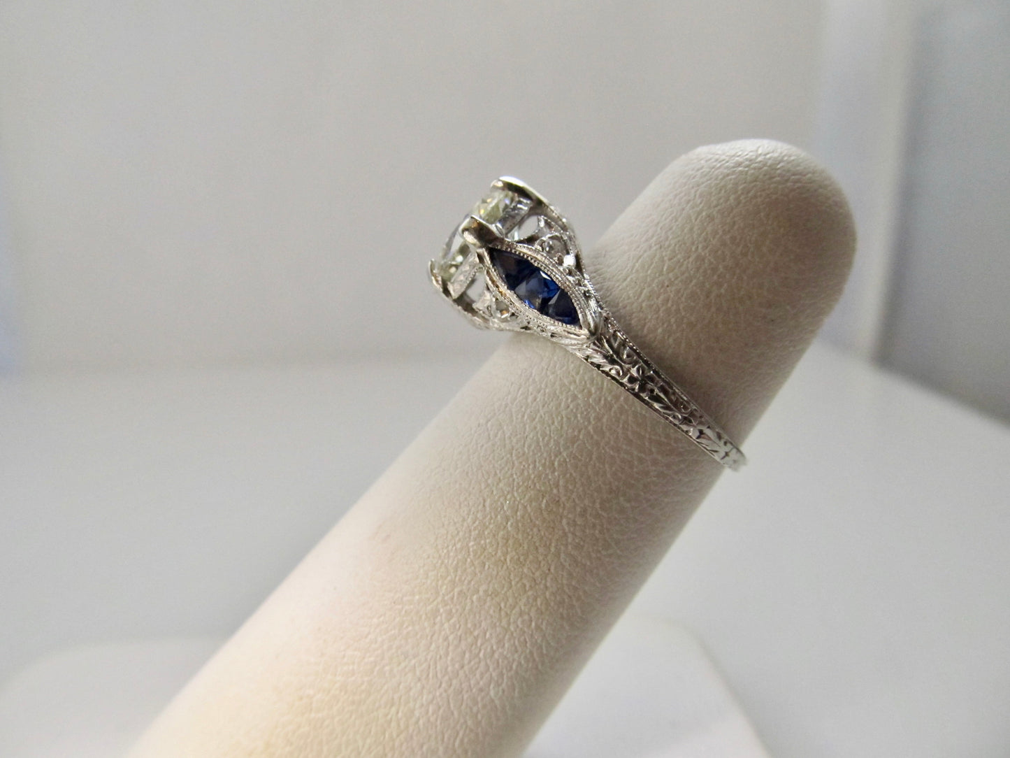 Antique 1.92ct diamond sapphire engagement ring