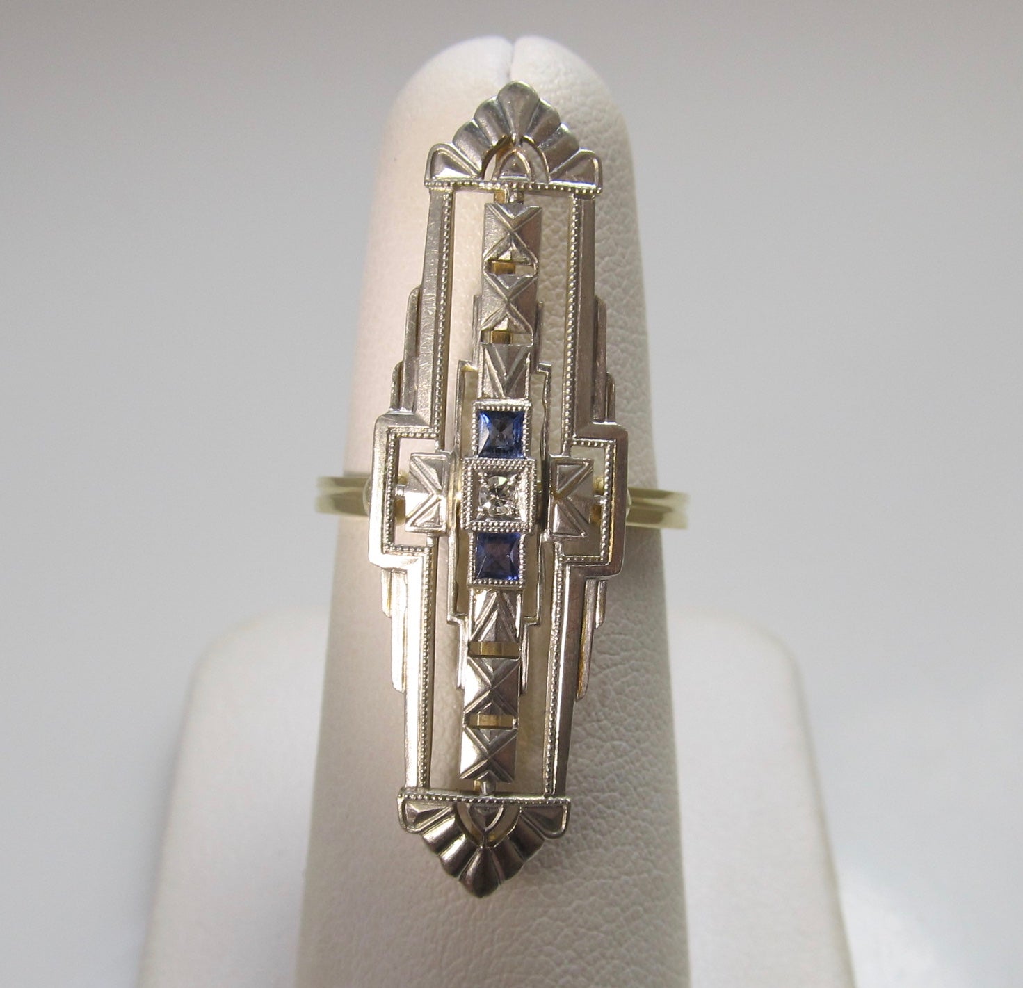 Art Deco sapphire diamond ring