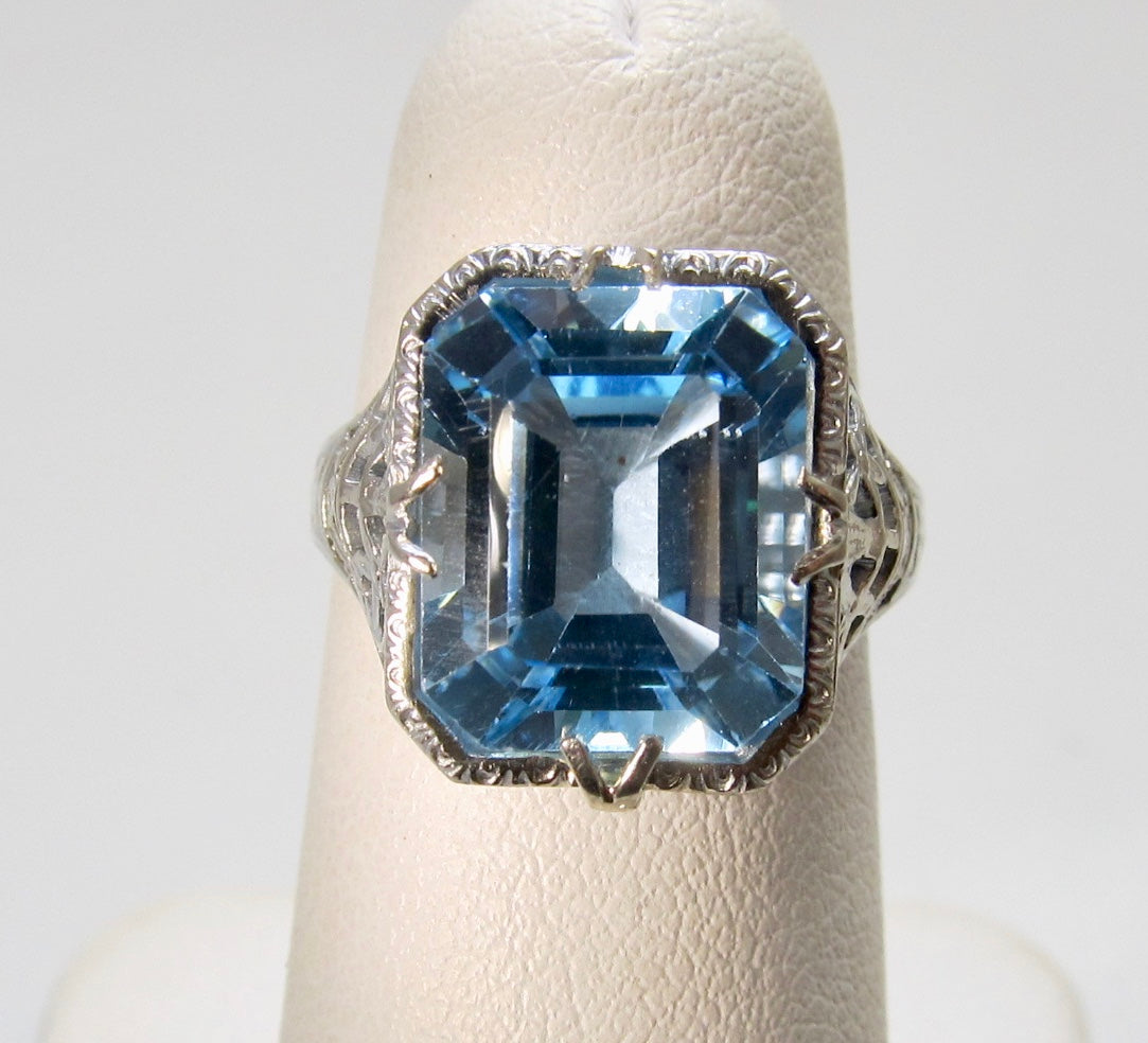 Vintage 6.50ct blue topaz ring