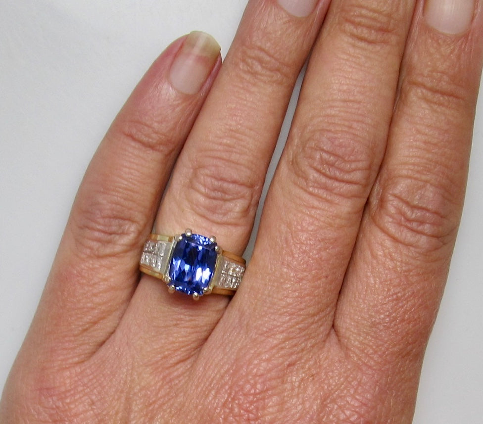 Stunning tanzanite ring