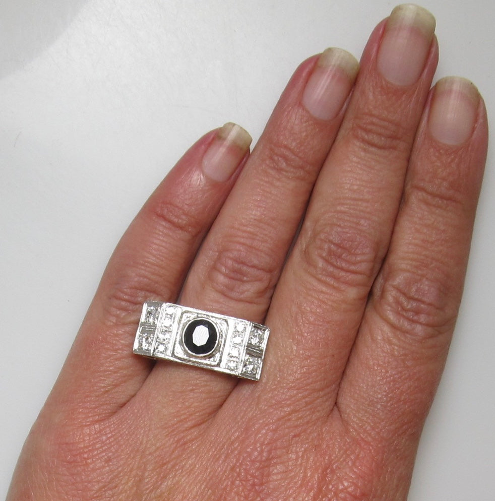 Art Deco sapphire diamond ring