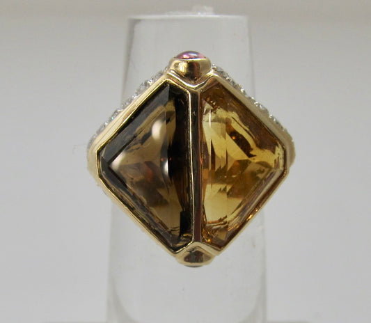 Modern quartz cocktail ring