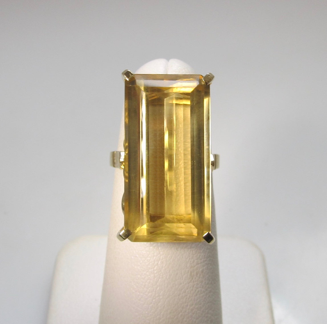 Sunny 16.00ct citrine ring