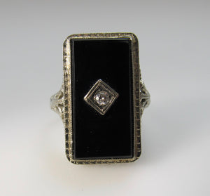 Art Deco onyx and diamond ring, 14k white gold filigree