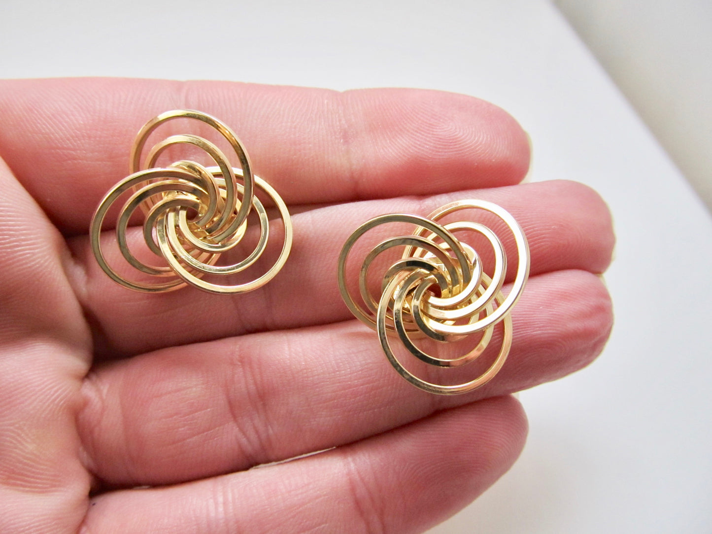 Estate 14k yellow gold spiral earrings