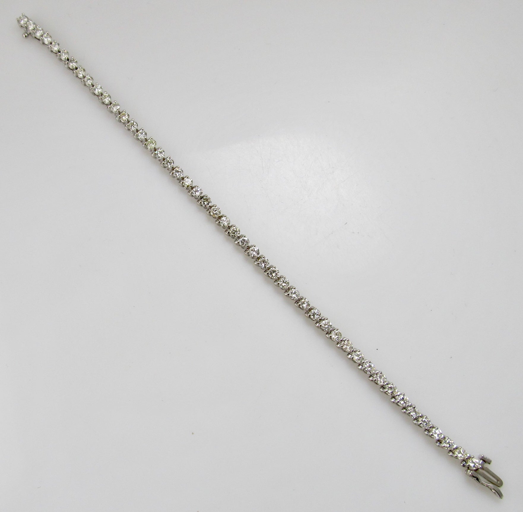 14k white gold diamond tennis bracelet